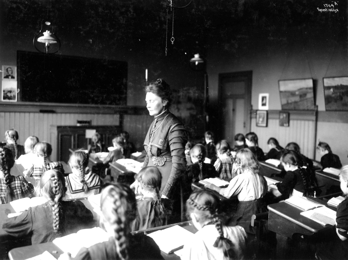 Rogstad, Anna (1854 - 1938)