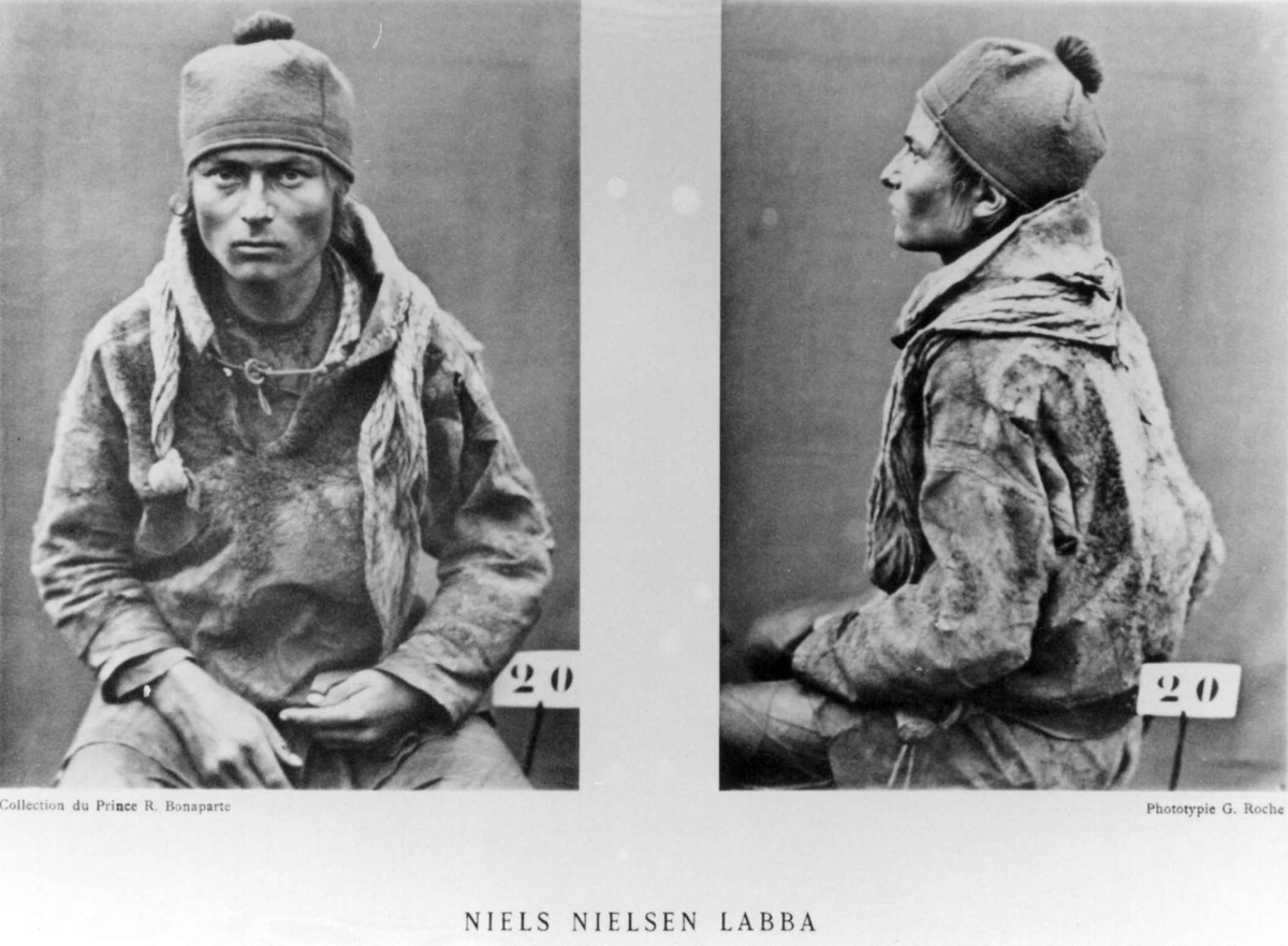 Roland Bonaparte sin samling. 
Portrett av Nils Nilsson Labba. Inngår i Bonapartes sameportretter som nr. 20.
Bonaparte