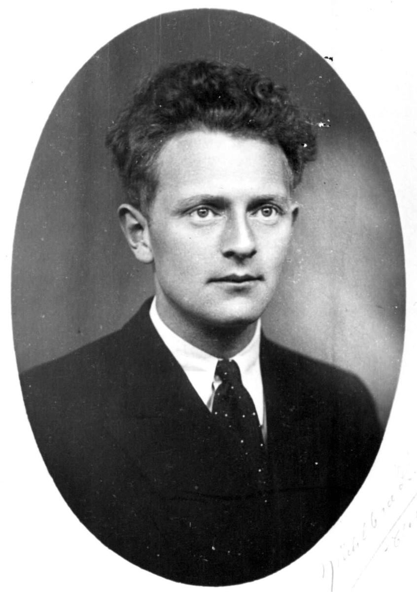 Portrett av en mann, ukjent. Olderdalen, Kåfjord, Troms 1947.