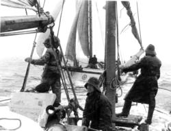 Lofotfiske. 1936. Lofoten, Nordland. Redningsskøyta Biskop H