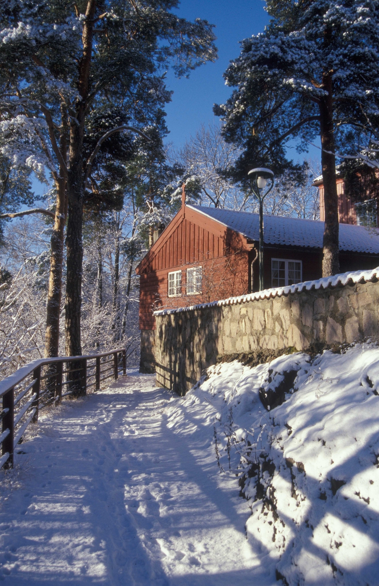 Restauranten i friluftsmuseet.
Vinter og snø.
Bygning nr. 344.