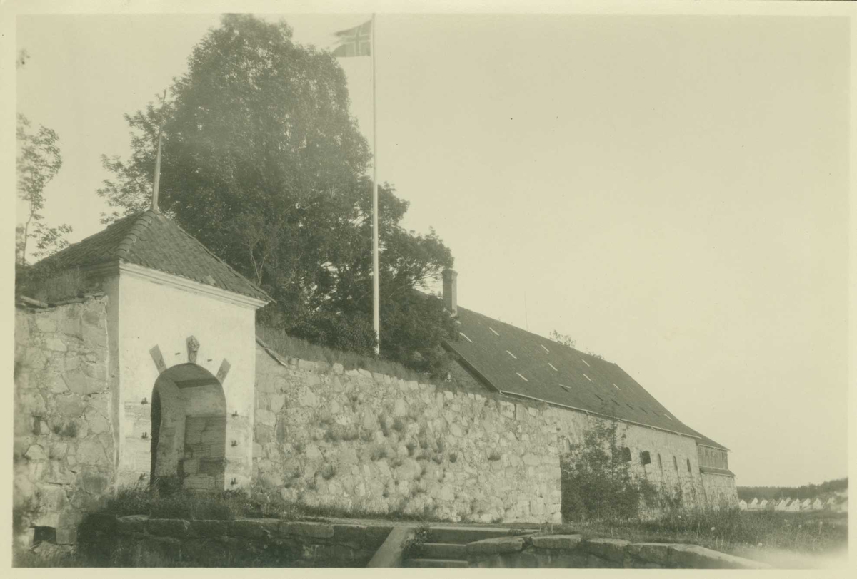 Kongeporten og Provianthuset i Fredrikstad festning, Gamlebyen, Fredrikstad, Østfold.