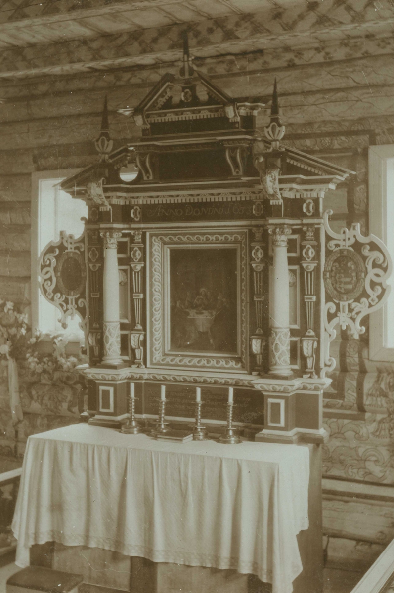 Altertavle fra 1633, Lyngdal kirke, Numedal, Flesberg, Buskerud. Ant. fotografert 1907.