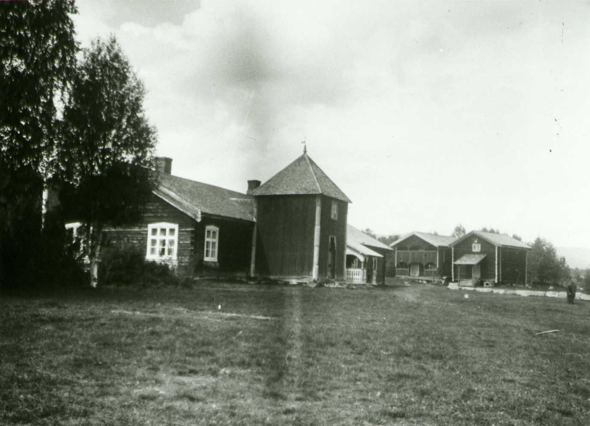 Gårdstun, Grøtting, Øvre Rendal, Rendalen, Hedmark. 