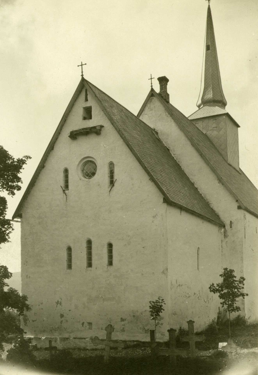 Korgavlen, Tingvoll kirke, Tingvoll, Møre og Romsdal. Fotografert 1917.