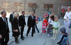 Åpningsdagen for utstillingen "Nordmenn og Svensker". Kronpr