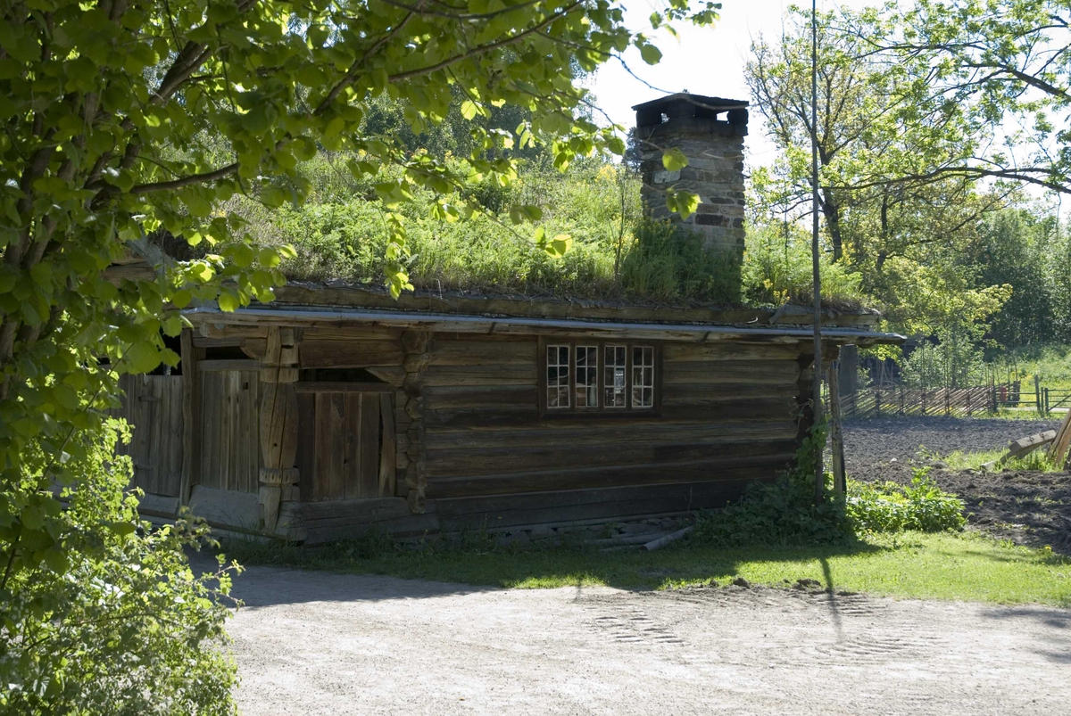 Eldhuset, bygning nummer 24 i Numedalstunet på Norsk Folkemuseum.