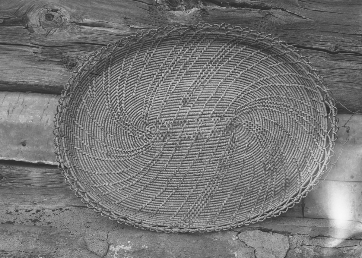 Brett, Åmotsdal, Drivdalen, Oppdal, Sør-Trøndelag. Fotografert 1939.


