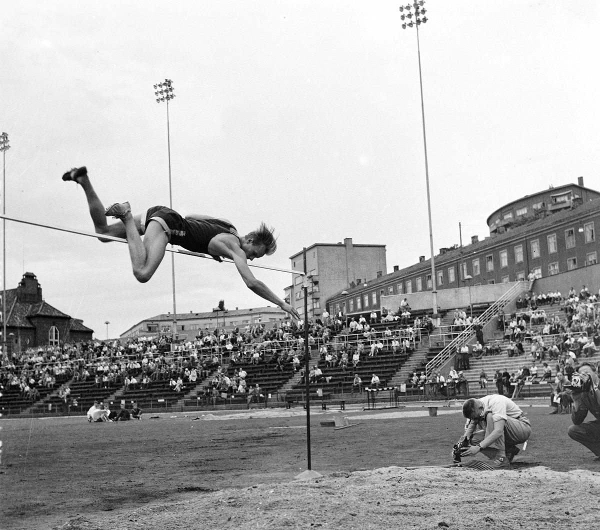 Serie. Oslolekene på Bislett.
Fotografert 1955. 
