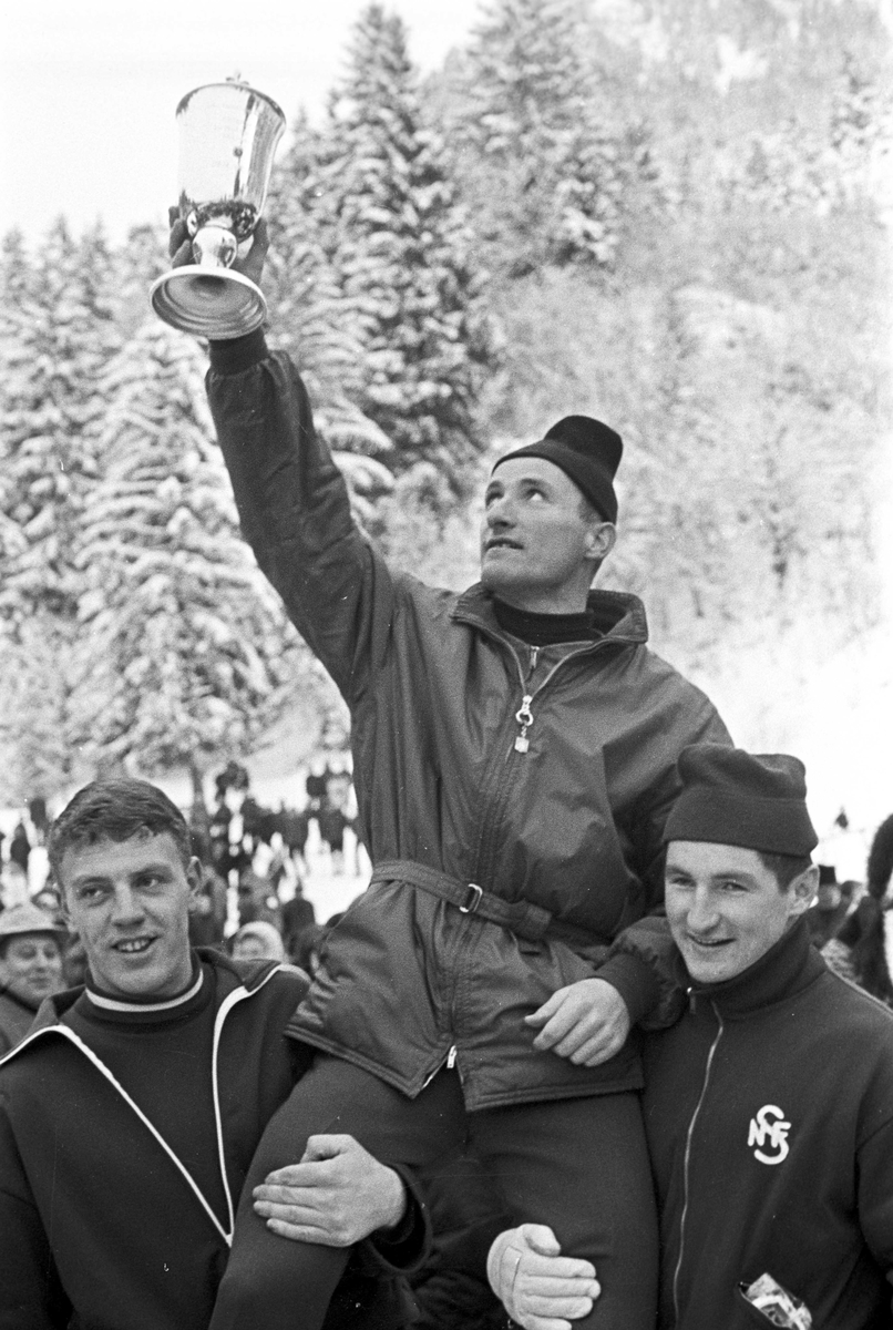 Serie.Hoppuka 1968 i Tyskland.
Fotografert 1968.