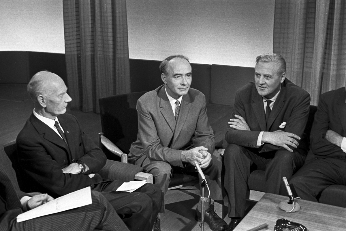 Serie. Fra stortingsvalget 1965. Fotografert 1965.