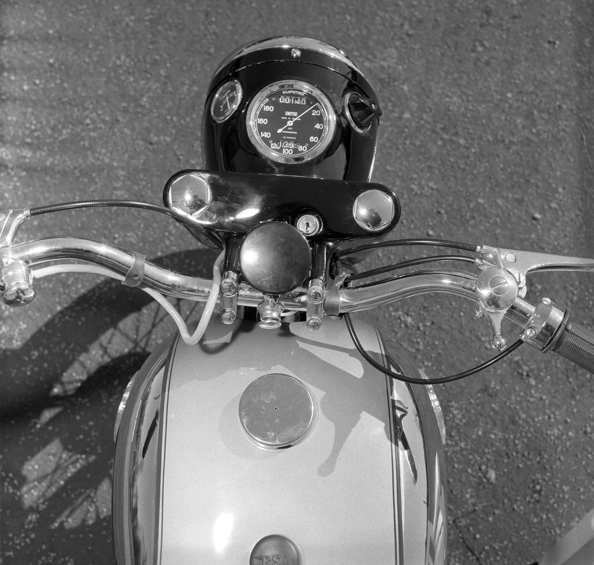 Serie. BSA motorsykkel. Fotografert mai 1958.