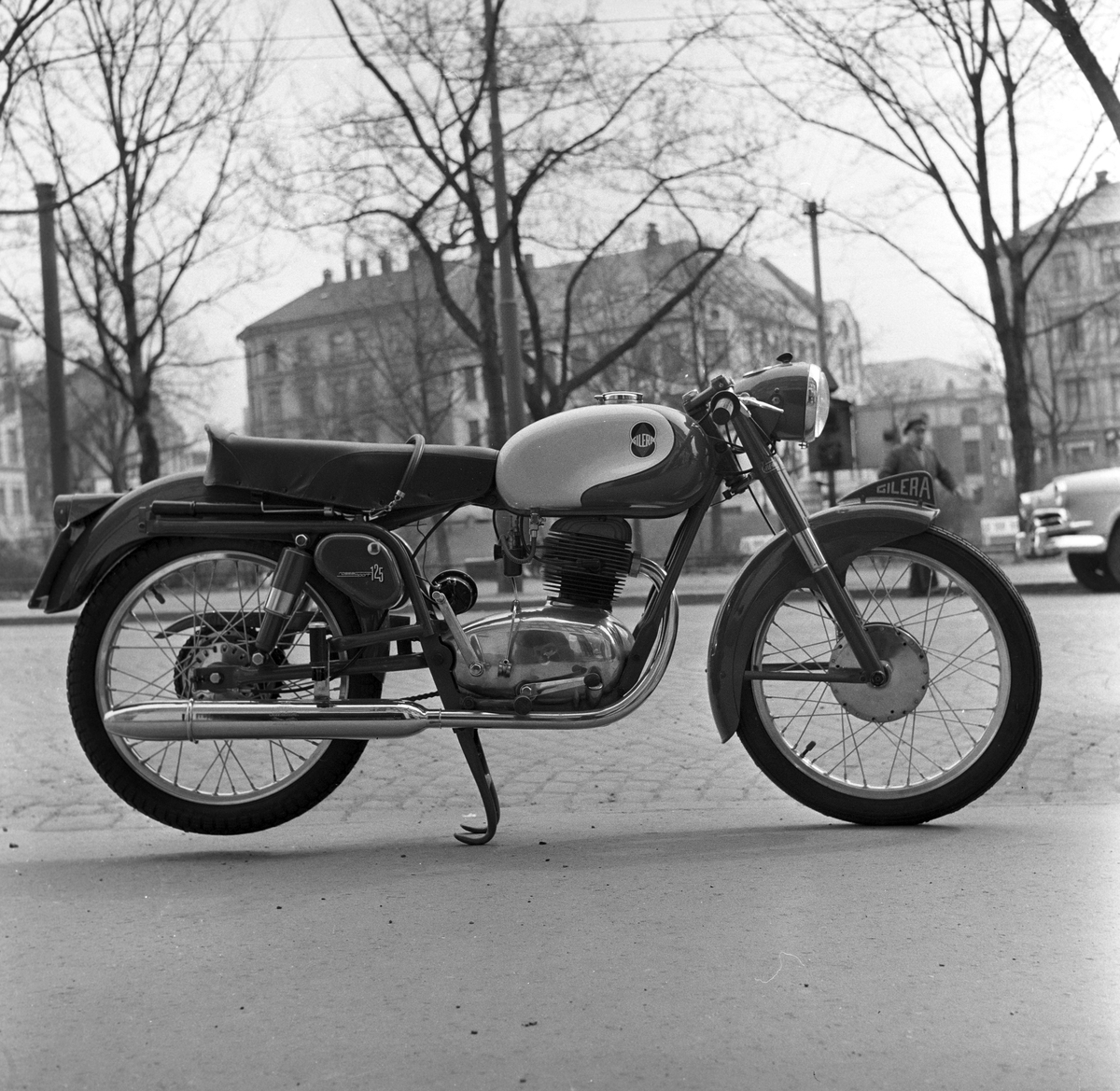 Serie. Gilera motorsykkel. Fotografert april 1959.
