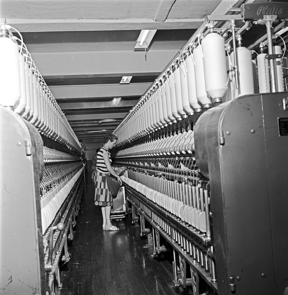 Serie. Fra Solberg Spinneri i Drammen. Fotografert august 1963.