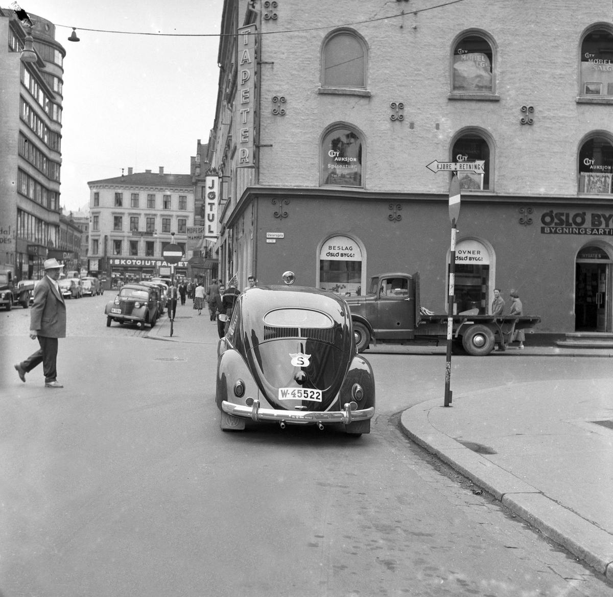 Fotoserie med biler og trafikk i Oslo og på Mosseveien.