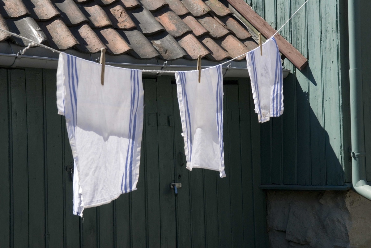 Levendegjøring på museum.
Ferieskolen uke 31, 2008.
Klestørk på Enerhaugen.