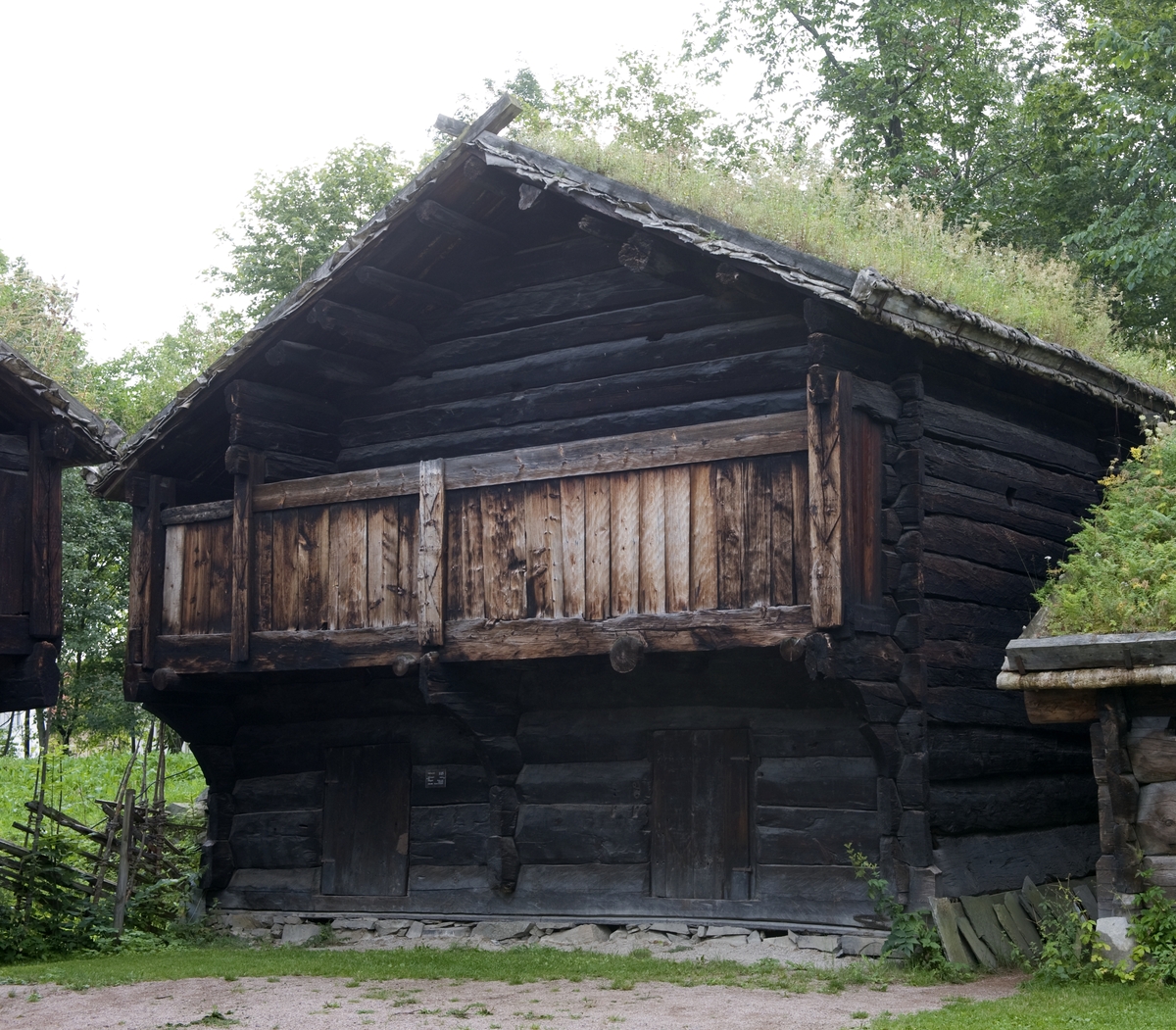 Stall fra Halvorsgard, Hol. Hallingdalstunet på Norsk Folkemuseum, august 2010.