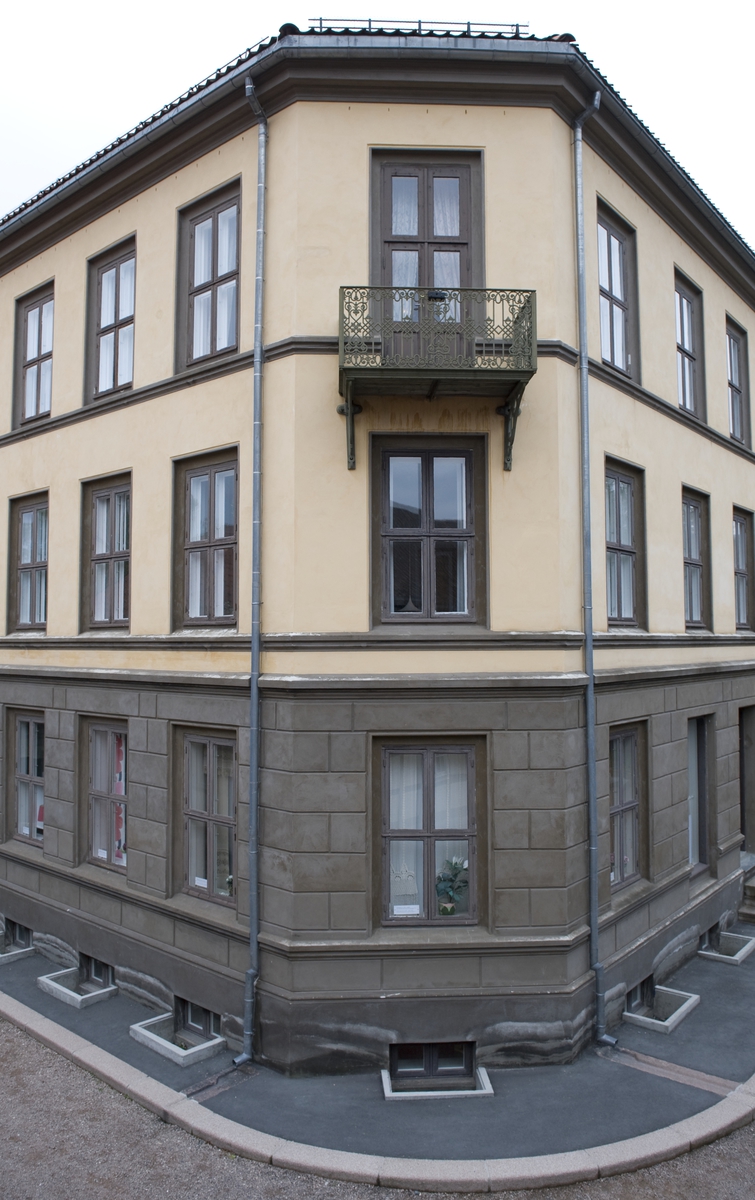 OBOS-gården - Wessels gate 15, Oslo. Leiegårdens fasade. Fotografert på Norsk Folkemuseum oktober 2010. 