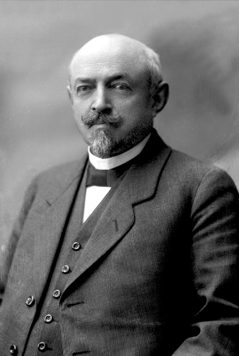 Portrett, brukseier Tollef Kilde.
