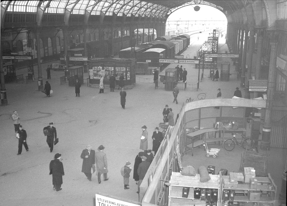 Jernbanetorget 1, Oslo. Østbanestasjonen, hallen.