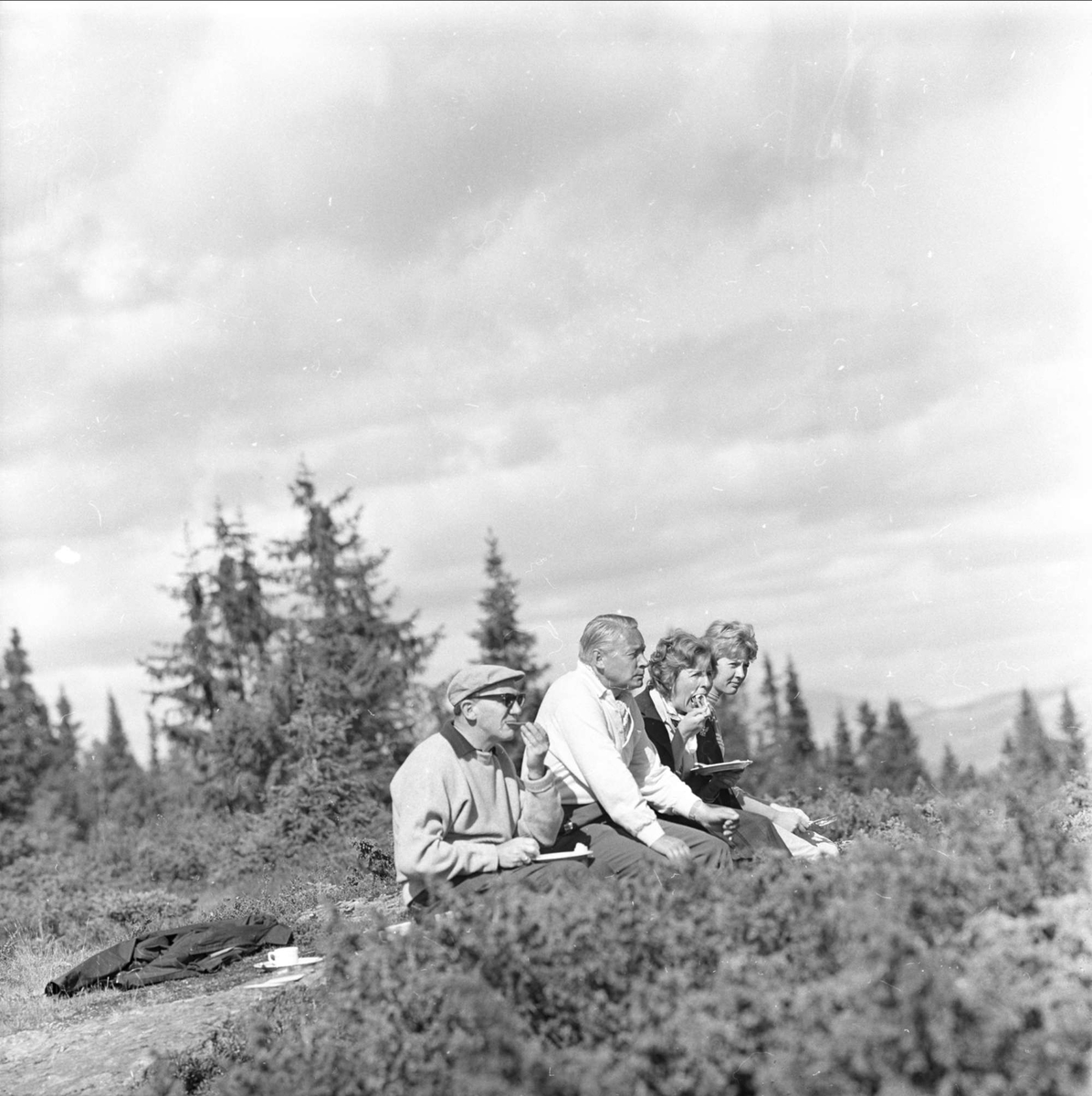 Golå Høyfjellshotell,   turister i fjellet, Sør-Fron 23.08.1961