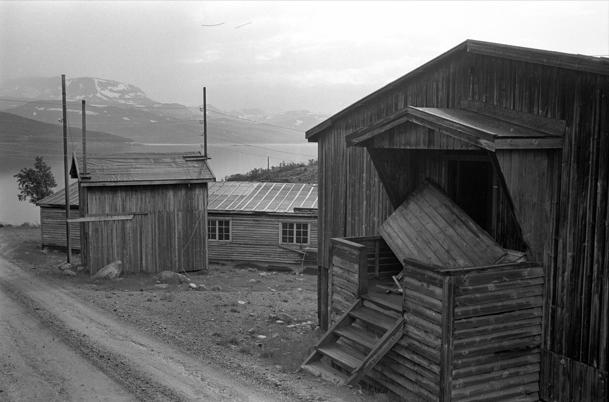 Oslo lysverker i brakker ved Surdalsjøen, Hol juli 1963.