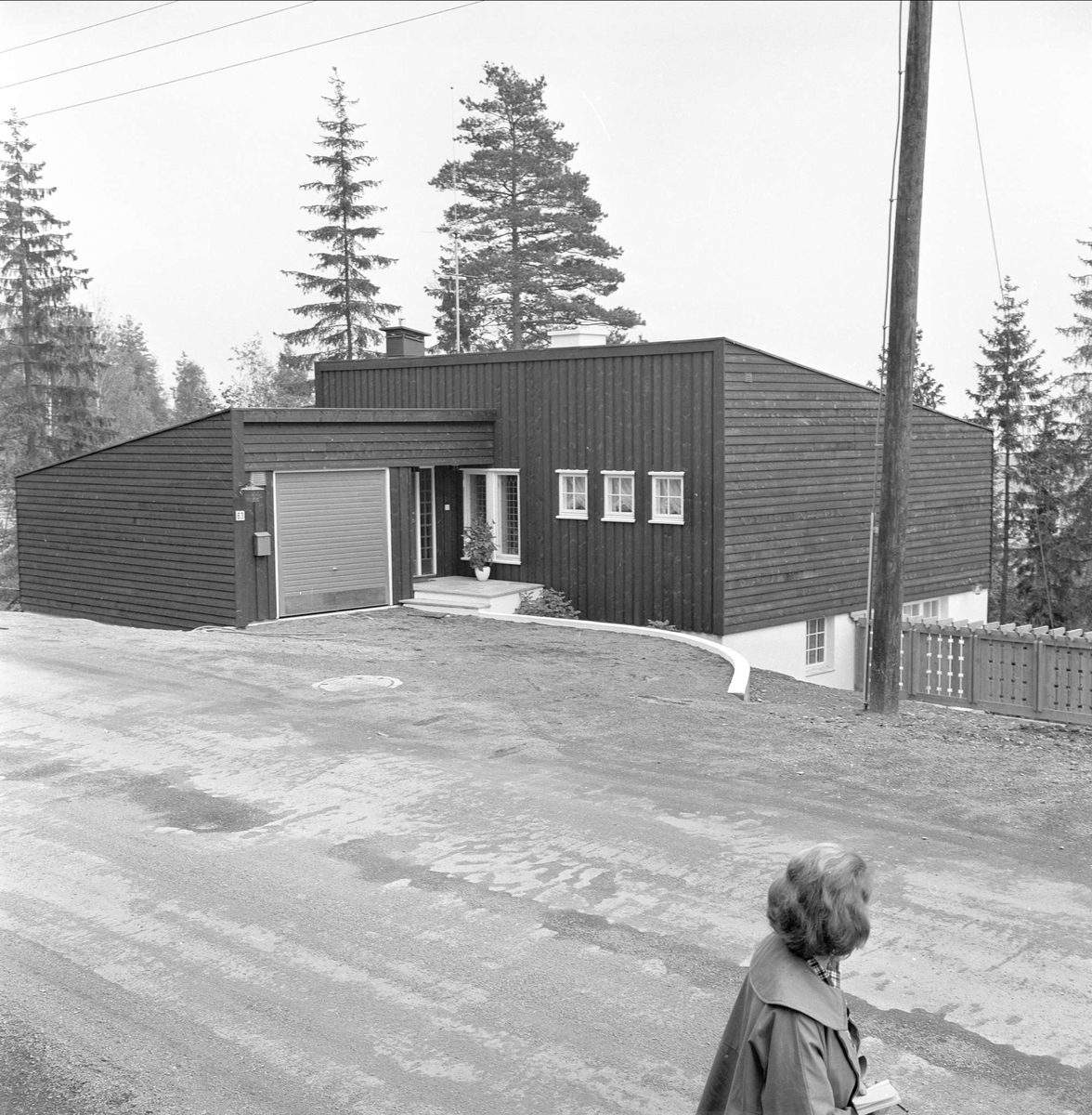 Jongskollen, Bærum, Akershus, 15.08.1963. Bolig med garasje.