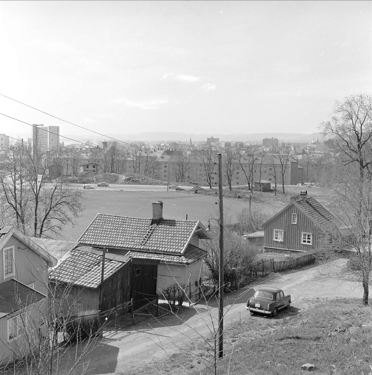 Ola Narr, Oslo, 17.09.1956. Friareal og trehus.