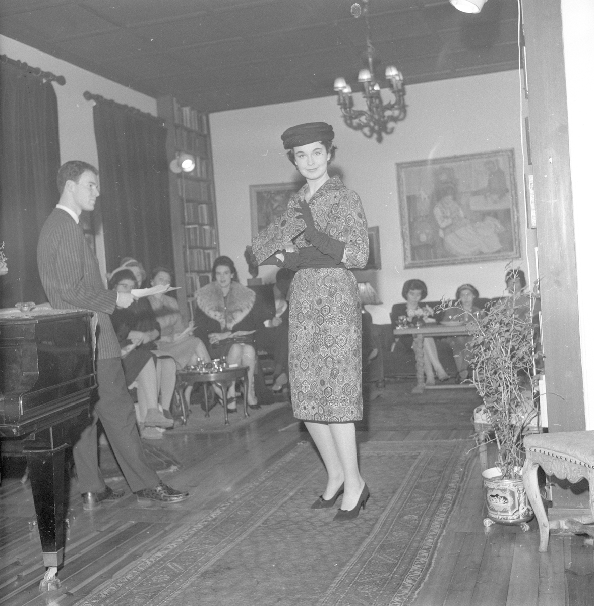 Oslo, 25.02.1959, William Jensen, moter, mannekengoppvisning.