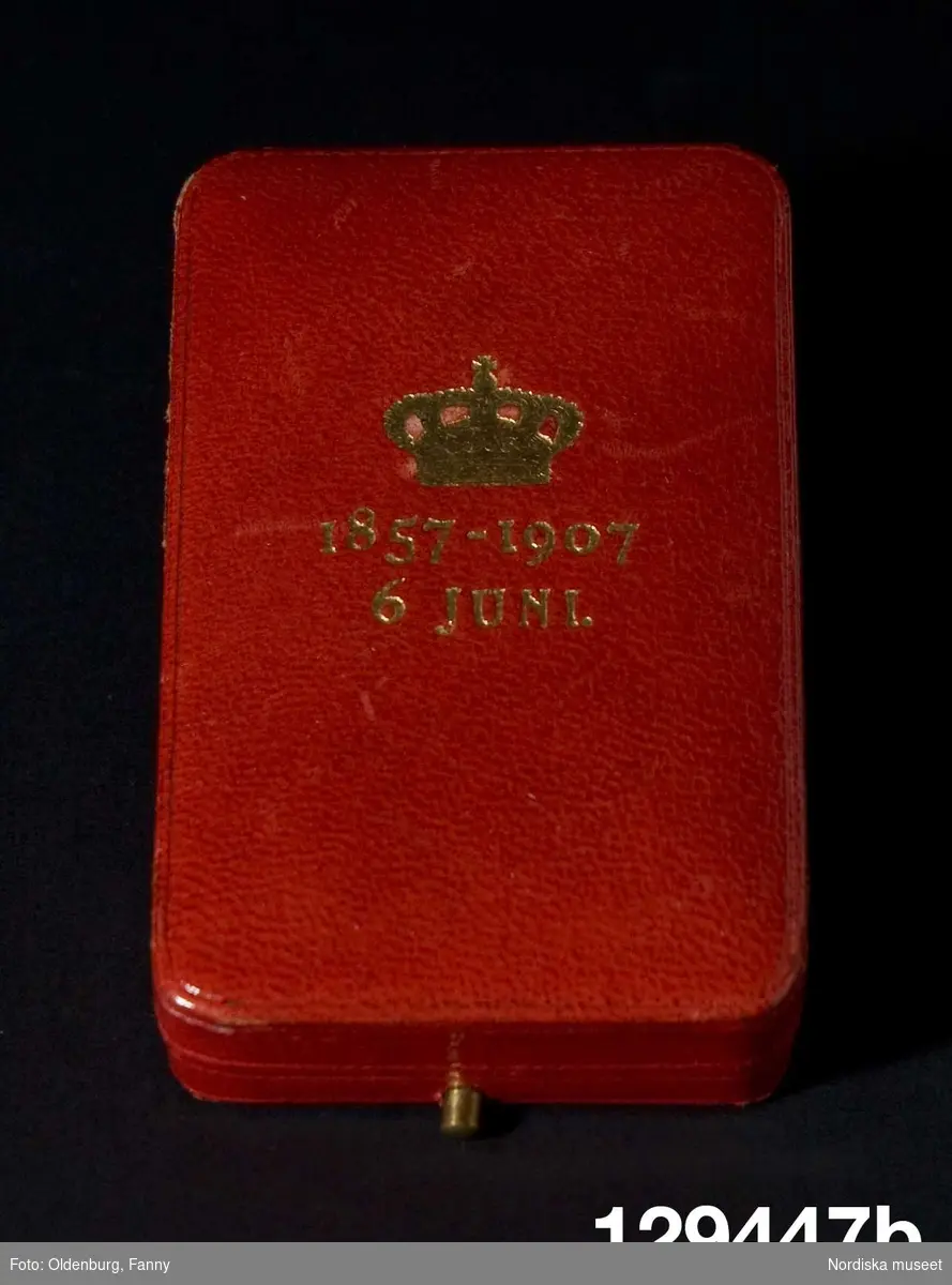 Guldbröllopsminnestecken by Unknown artist