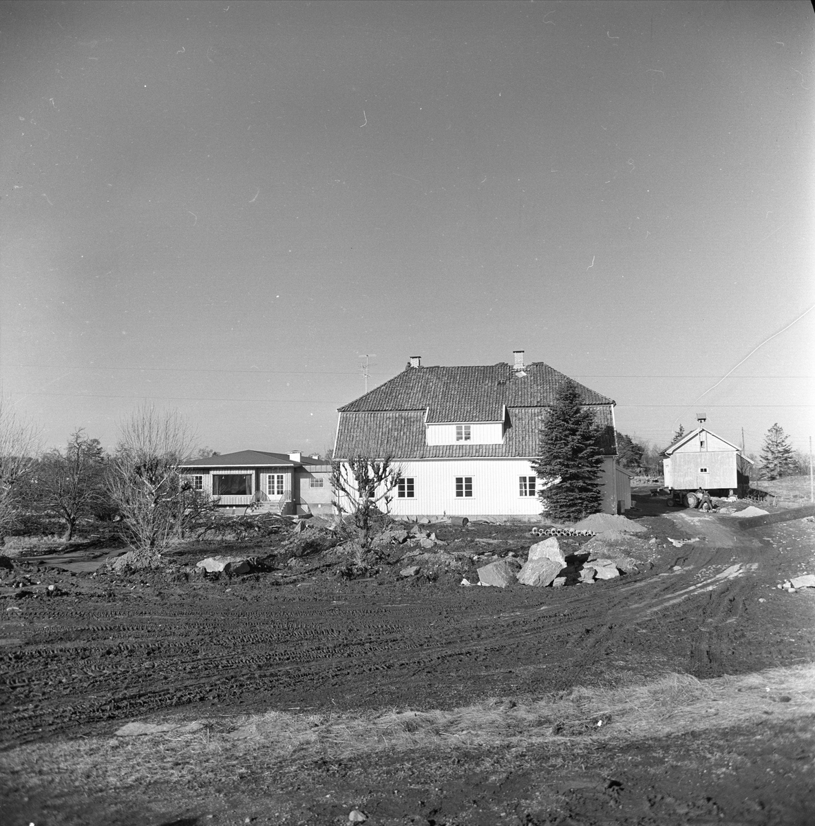 Statens sykehus for epilepsi, Bærum, 12.03.1964. Bygninger og omgivelsene.