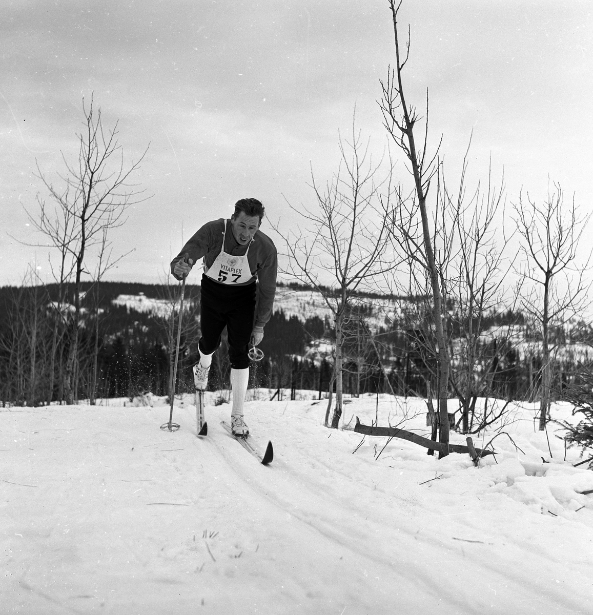 Oslo, mars 1963, Holmenkollrennene, stor stemning blant utøvere og publikum.