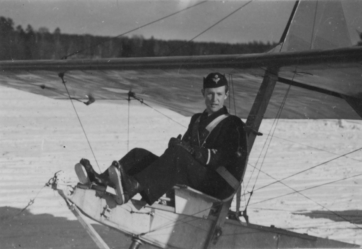 Segelflygutbildning på F 2 D, Roslagens flygflottilj. Flygning med glidflygplan G 101.