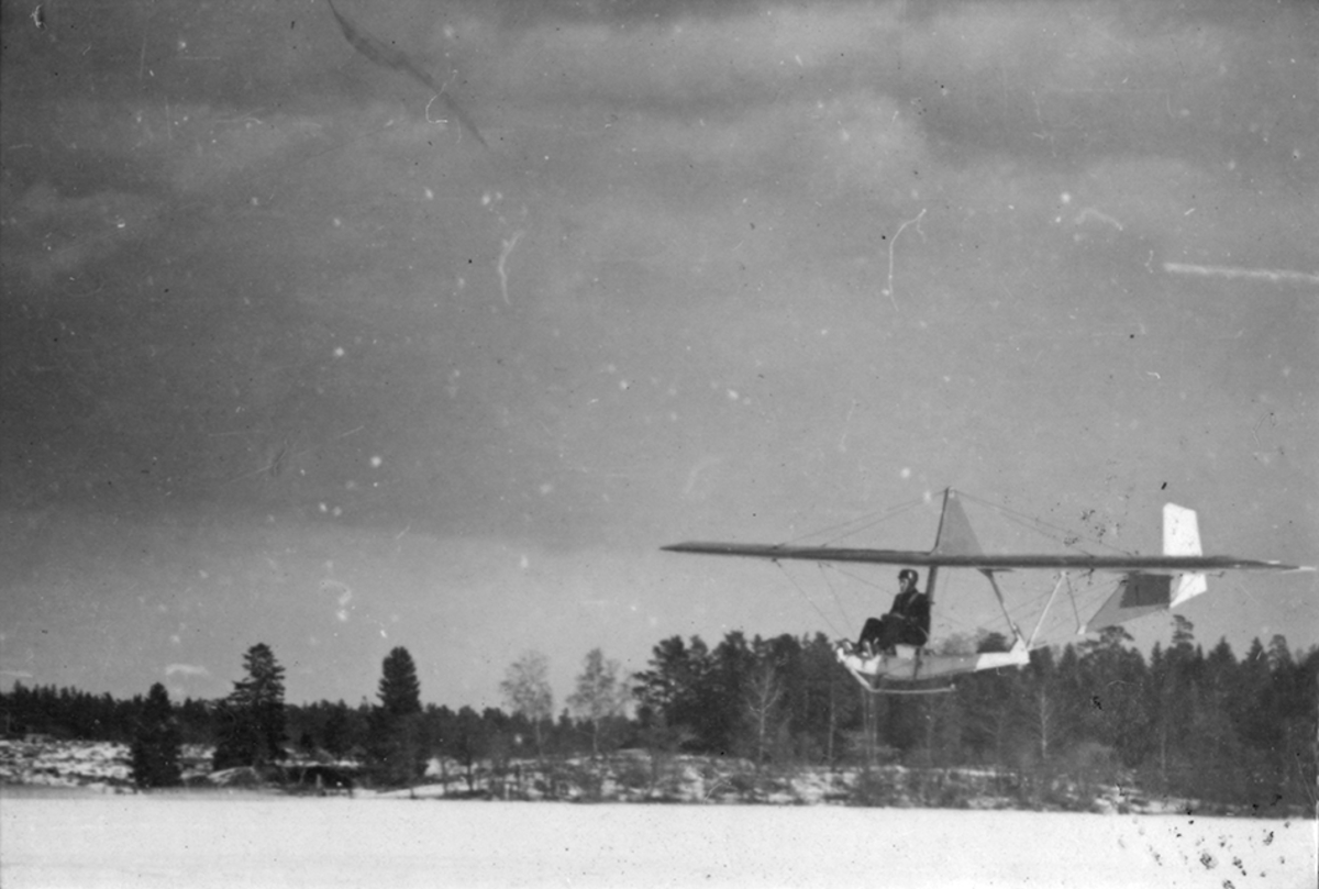 Segelflygutbildning på F 2 D, Roslagens flygflottilj. Flygning med glidflygplan G 101.