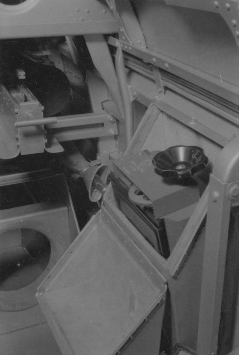Kameramaterielens placering i flygplan S 12, Heinkel He 114A