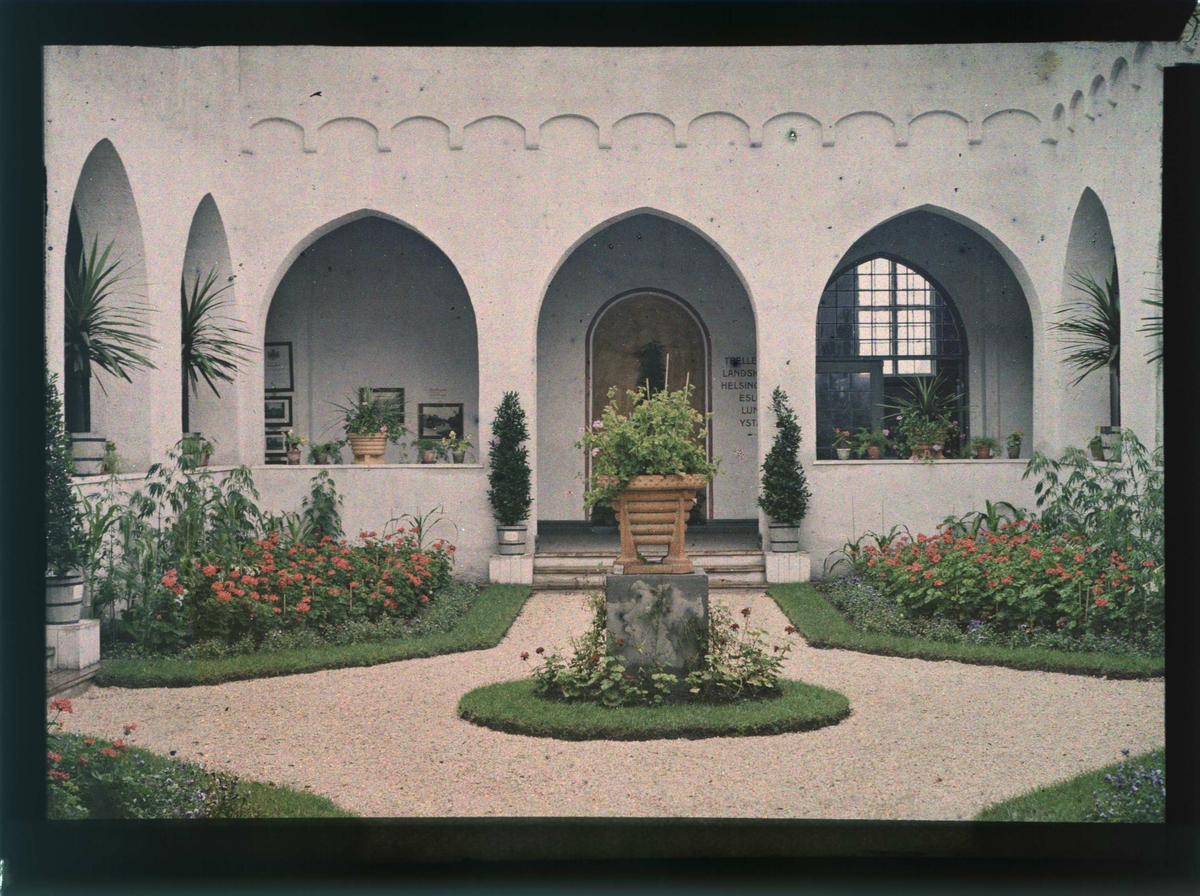 Guldfiskdammen, från Baltiska utställningen 1914. Autochrome / Autokromfotografi.