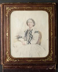 Damporträtt, prinsessan Eugénie. "Etui med fotografiporträtt