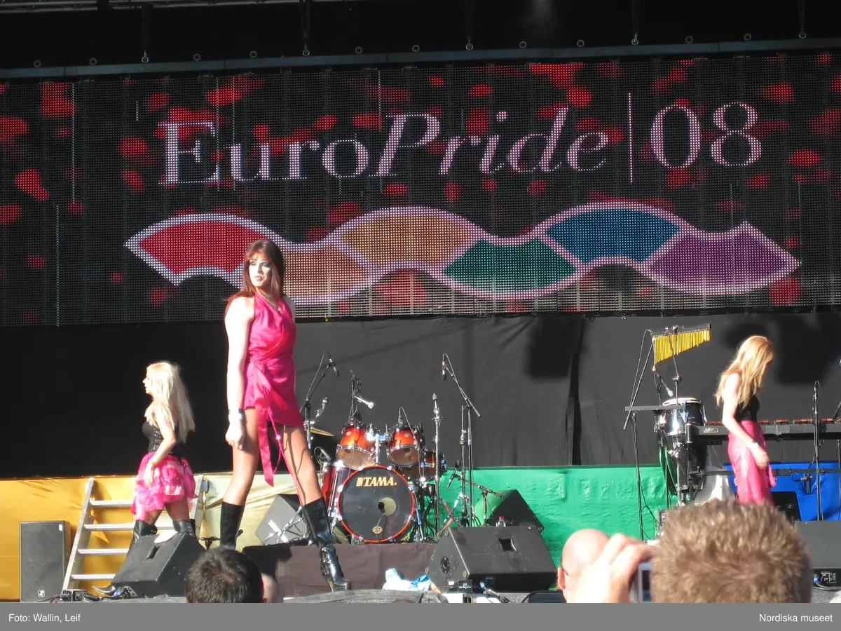 EuroPride 2008 - 25 juli till 3 augusti i Stockholm. Festival för homosexuella, bisexuella och transpersoner. Invigningen av Pride Park i Tantolunden.