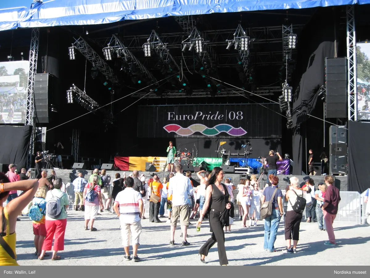 EuroPride 2008 - 25 juli till 3 augusti i Stockholm. Festival för homosexuella, bisexuella och transpersoner. Invigningen av Pride Park i Tantolunden.