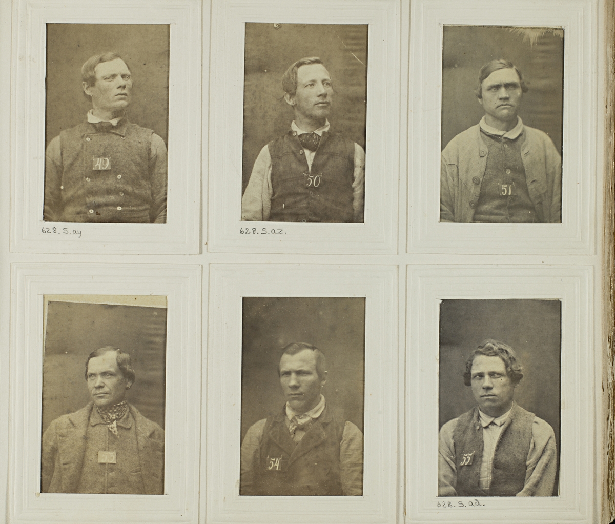 "Photografiskt Album för år 1861 öfver fångar förvarade å Warbergs fästning".  Samt i samma album : "Photografiskt Album för år 1861 öfver fångar förvarade å Landskrona fästning".