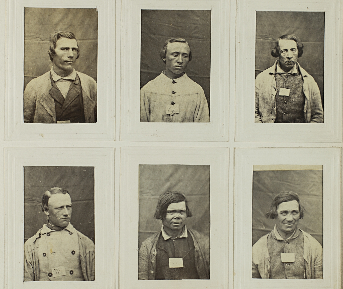 "Photografiskt Album för år 1861 öfver fångar förvarade å Warbergs fästning".  Samt i samma album : "Photografiskt Album för år 1861 öfver fångar förvarade å Landskrona fästning".