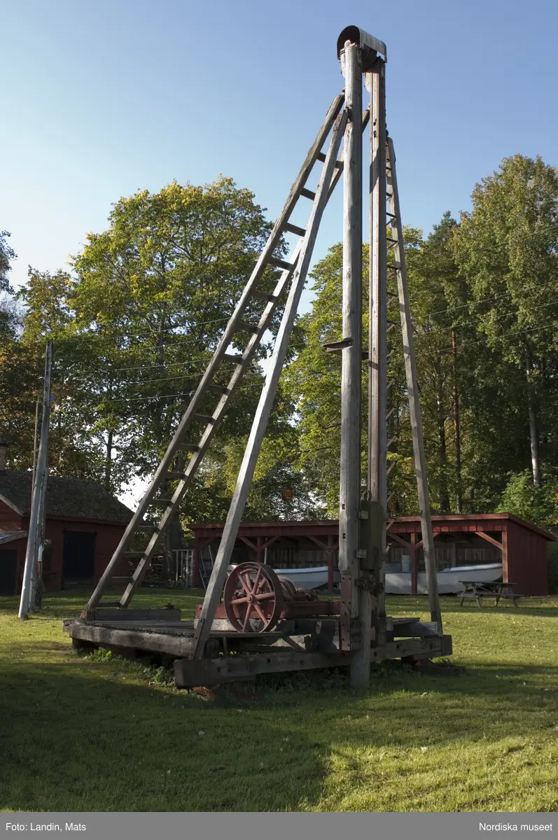 Dalälvarnas flottningsmuseum i Gysinge. Översiktsbilder samt föremål utställda utomhus.