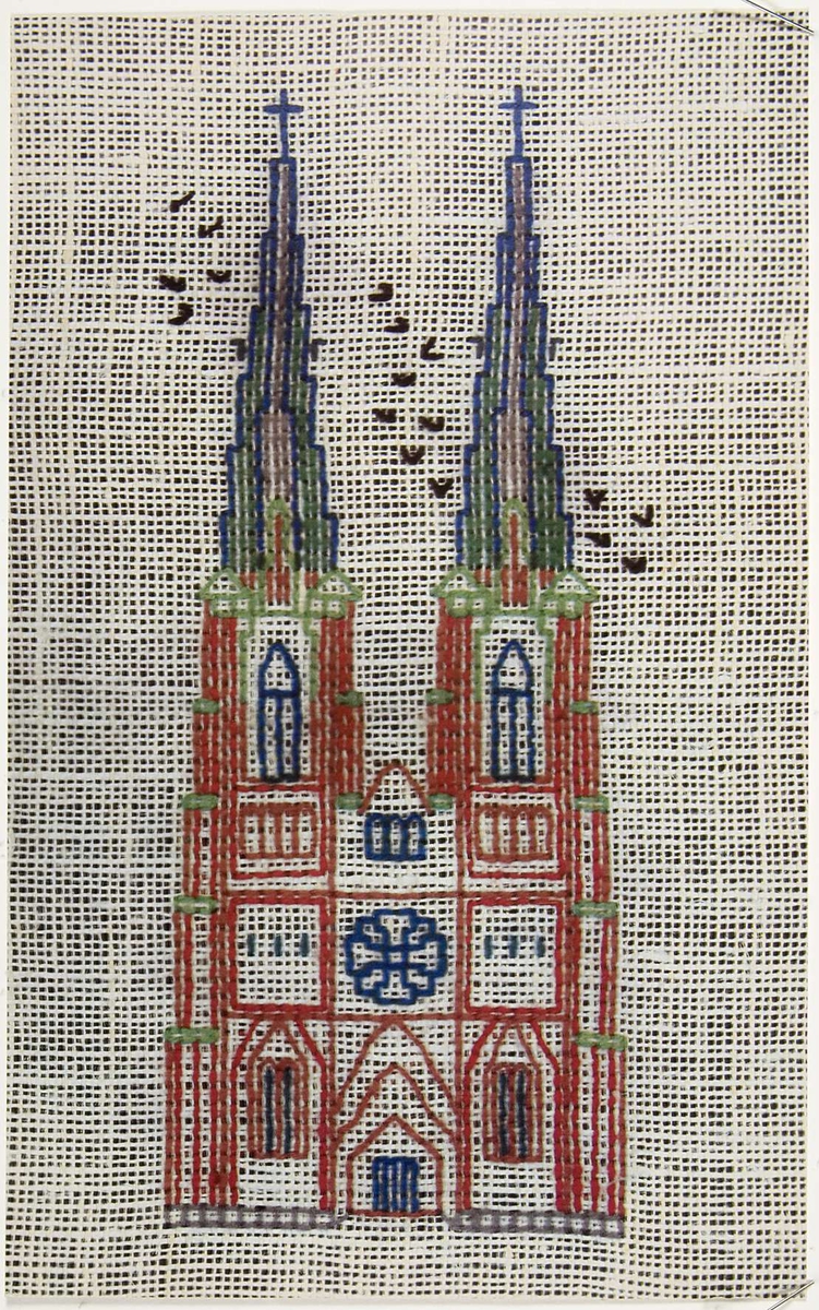 8 stycken fotograferade vykort med broderade motiv av kända byggnader i Uppsala.

Mått: Tre stycken vykort, bredd 26 cm, höjd 16,8 cm. Fem stycken vykort, bredd 21 cm, 14,6 cm.