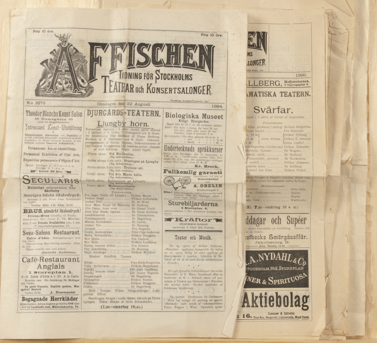 Sju programblad. Två olika format. "Affischen" - tidning för Stockholms teatrar och konsertsalonger. Från åren 1894-1906. I bladen presenteras program för teatrar m.m., men de är också försedda med tidstypiska reklamannonser.