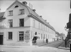 Dragarbrunnsgatan från S:t Persgatan, Dragarbrunn, Uppsala 1901 - 1902