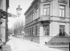 Smedsgränd från Dragarbrunnsgatan, Dragarbrunn, Uppsala 1901 - 1902