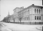 Kungsgatan mot norr från S:t Olofsgatan, Dragarbrunn, Uppsala 1901 - 1902