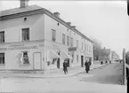 Svartbäcksgatan från Skolgatan, Dragarbrunn, Uppsala 1901 - 1902