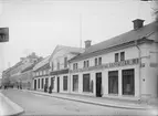 Svartbäcksgatan från Klostergatan, Dragarbrunn, Uppsala 1901 - 1902