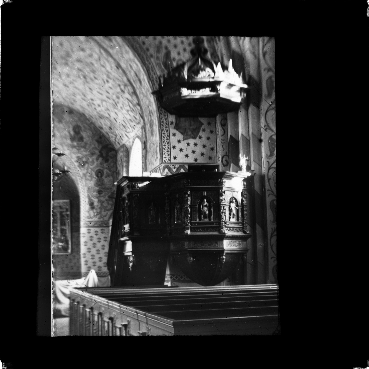 Salkyrka, Kyrka, Plantyp-Enskeppig
